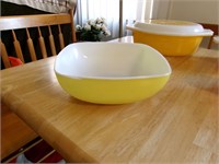 Pyrex Serving Bowl