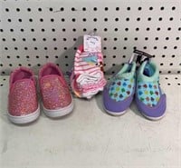 Toddler Socks & Water Shoes Size 7