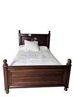 Full Size Bed & Bedding(USBR1)