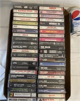 46 cassettes audio U2 , the Cars, Van Halen