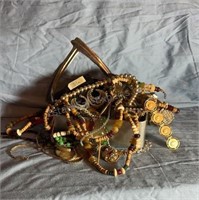 Broken Parts & Pieces of Jewelry