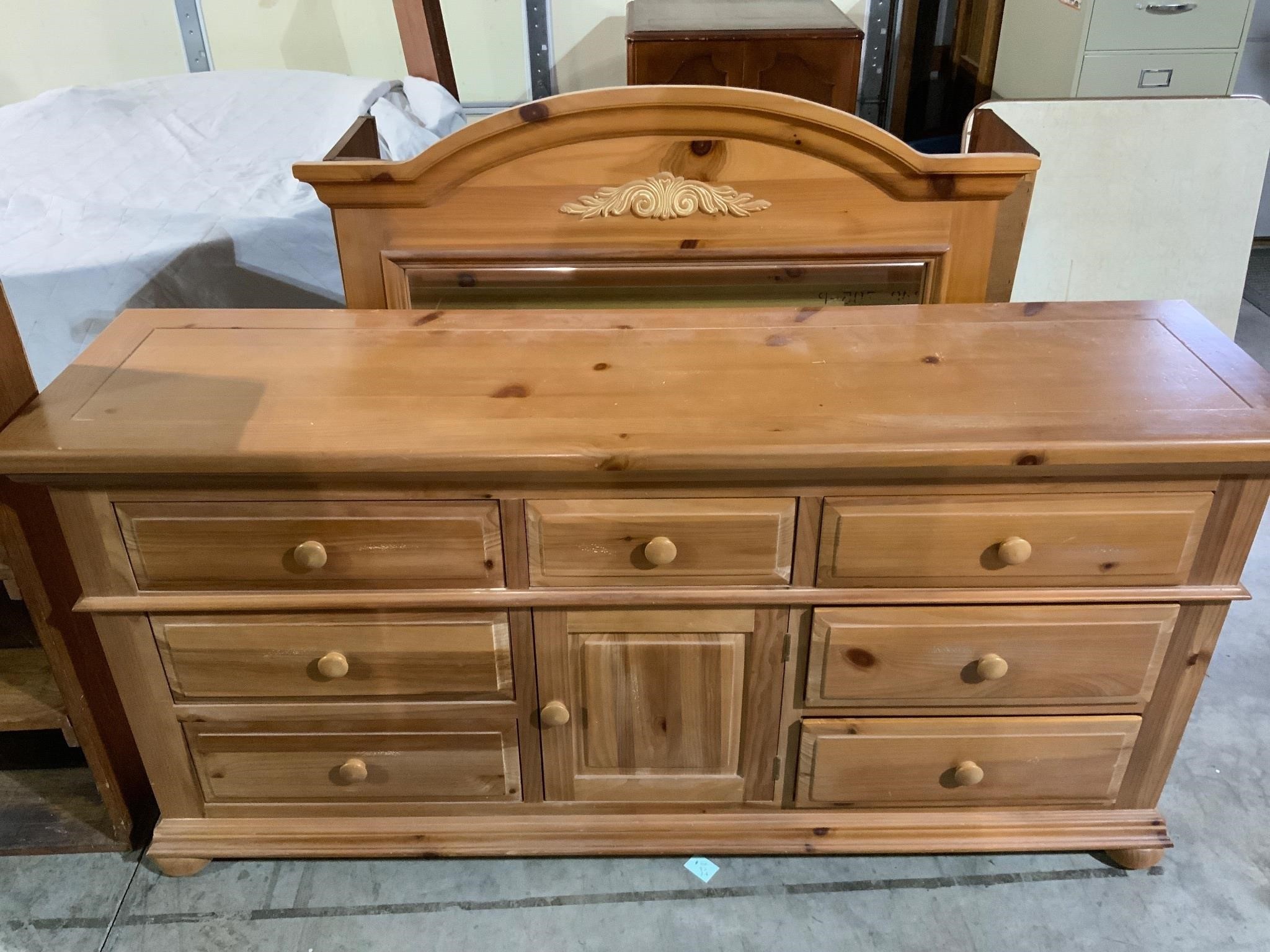 chest of drawers with mirror