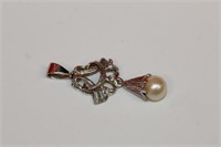 18kt white gold Vintage Pearl & Diamond Pendant