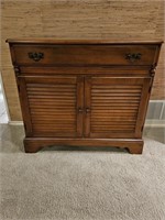 Vermont Winoosk, Rock Maple Server Cabinet