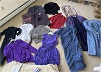 Bag of womens clothes mostly size M/L- nice &