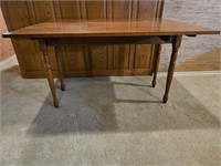 Vintage Maple Traditional Drop Leaf Table