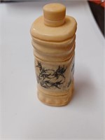 Beige Bone Antique Chinese Snuff Bottle