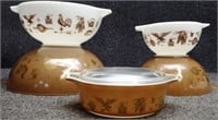 Pyrex Nesting / Mixing Bowls and Casserole Dish