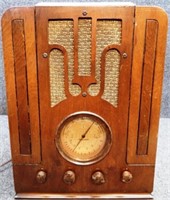 Antique Silvertone Model 4564 Tube Radio