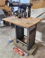 Craftsman 10" radial arm saw on stand  comes with