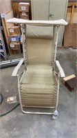 Gravity chair w sun block cover