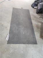 6'X3'  rubber mat.