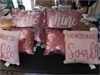 6 Sparkle pillows