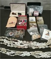 Box-Jewelry, Trinkets, & Pins