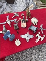 Large amount of Star Wars toys and miscellaneous