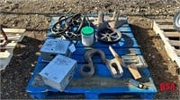 Pallet of Large Hook, pulley, mouse trap, Cutting