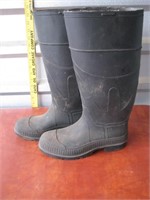 Rubber boots size 5