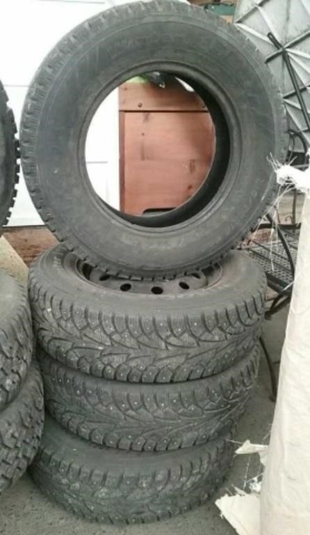 4 Hankook Winter Pike Tires, 215/70R15 98S