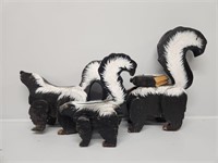 Wooden Outdoor Skunk Decor