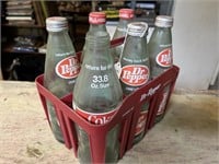 Dr Pepper plastic carrying container