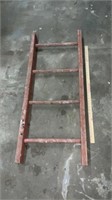 Wood Ladder 48 in