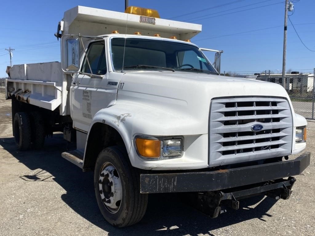 (BJ) 1998 Ford F800 F-Series Dump Truck