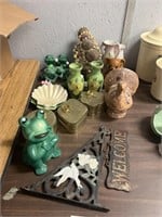 Lot of Frogs, Sun Flowers, & Other Ceramic Decor