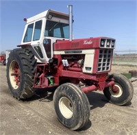 (DI) 1972 International1066 Farmall Tractor