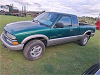 '99 Chev. S10 Pickup, 4WD, V6/AT,  180k miles