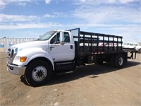 2015 Ford F750 S/A Flatbed Truck