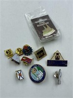 VINTAGE PIN BACK LOT GREAT FOR COLLECTOR