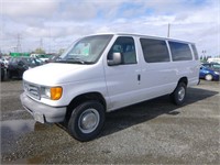 2005 Ford Econoline 350 Passenger Van