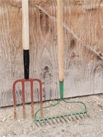 Garden Rake & 4 Prong Flat Prongs Pitch Fork