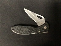 Serrated Pocketknife