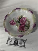 Neat floral bowl