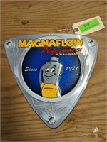 Metal magnaflow sign 11"