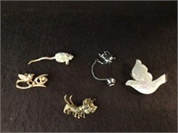 5 Brooches