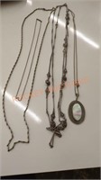 Vintage necklace lot