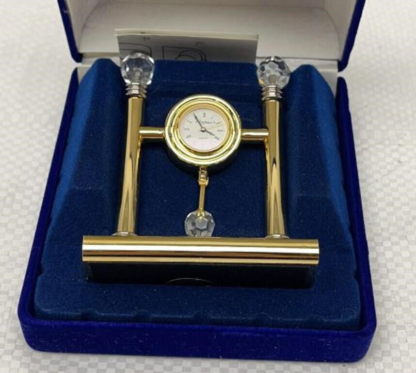 Elegance table watch