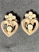 Vintage Trifari earrings with rhinestones, gold