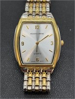 Nuovo Swiss 33x32mm men’s watch