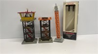 (3) O/O27 gauge Lionel train accessories,