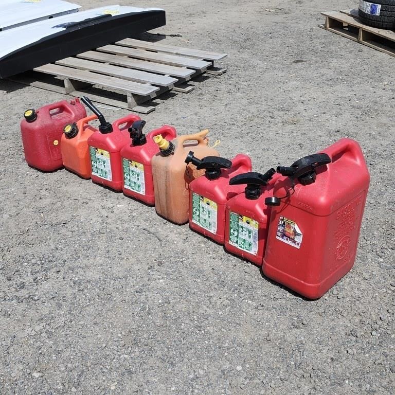 (8) Gas Cans