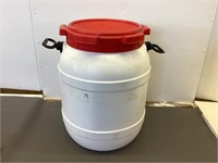 Barrel with lid