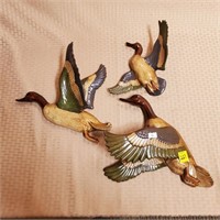 3 Atlantic Mold Flying Ducks Wall Plaque Art