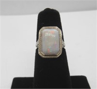 ANTIQUE 18KT WHITE GOLD ORNATE OPAL RING