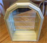 TABLE TOP DISPLAY CASE. GLASS FRONT AND SHELVES