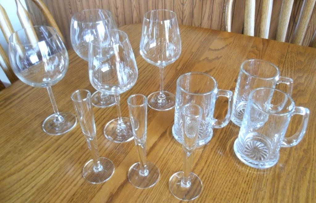 VARIOUS BAR GLASSES