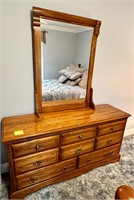 Traditional Dresser w/Mirror