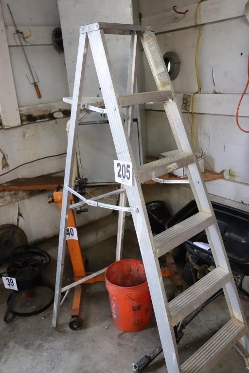 Aluminum 5' Step Ladder(Shop)
